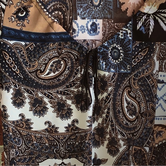 087- Forever 21 scoop neck, long sleeve top, size S - Picture 5 of 10